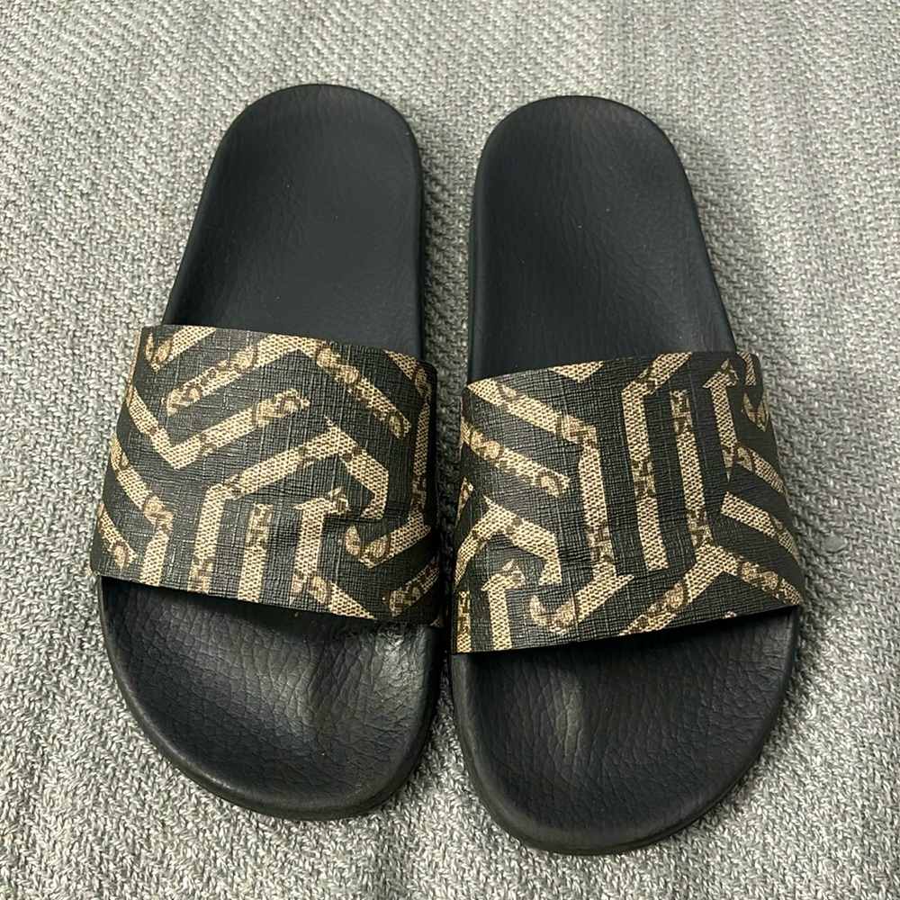 GUCCI Slides
